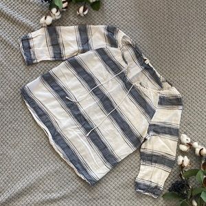 Sonoma brand white/denim striped top. Size M